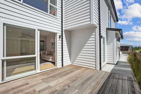 Photo of property in 39c Sorrel Crescent, Bucklands Beach, Auckland, 2012