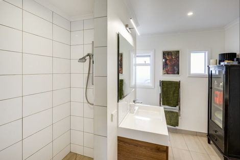 Photo of property in 70 Reynolds Road, Havelock North, 4130