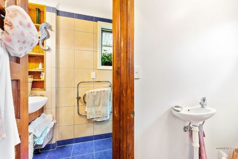 Photo of property in 29 Onedin Place, Titirangi, Auckland, 0604