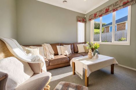 Photo of property in 73 Amesbury Drive, Churton Park, Wellington, 6037