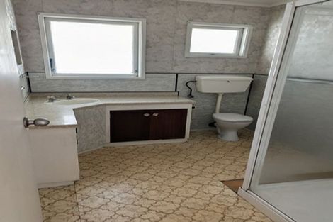 Photo of property in 2/103 Lake Road, Northcote, Auckland, 0627
