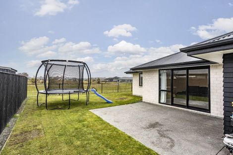 Photo of property in 10 Godley Place, Woodend, 7610