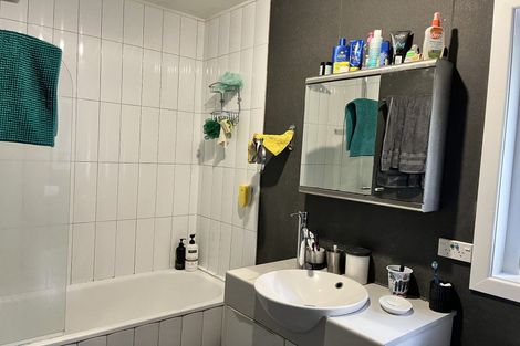 Photo of property in 84 Shetland Street, Glen Eden, Auckland, 0602