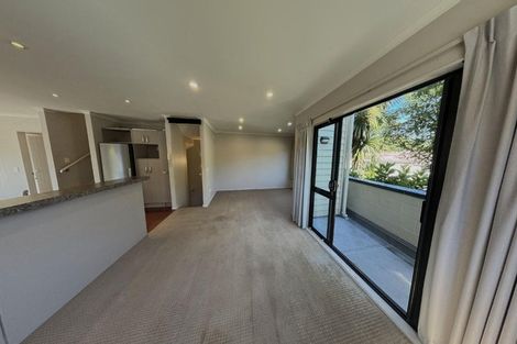Photo of property in Te Kakariki Apartments, 1/1 Wellington Road, Paekakariki, 5034