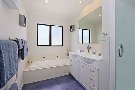 Photo of property in 24 Chelsea Drive, Taradale, Napier, 4112