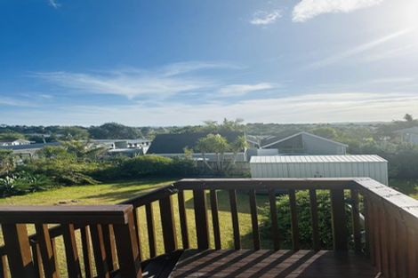 Photo of property in 120 Birkdale Road, Birkdale, Auckland, 0626