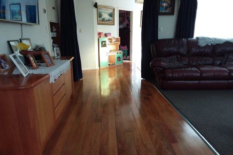 Photo of property in 7 Hadfield Street, Patea, 4520