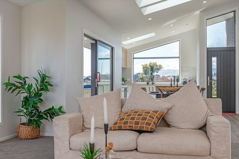 Photo of property in 11 Pokerekere Crescent, Kelvin Grove, 4470