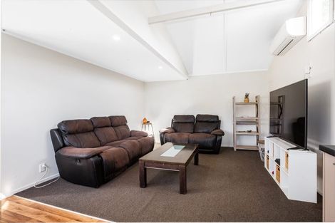 Photo of property in 10 Ribbonwood Terrace, Ranui, Porirua, 5024