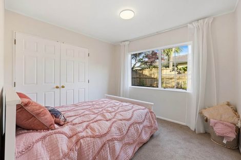 Photo of property in 36 Matterhorn Crescent, Northpark, Auckland, 2013