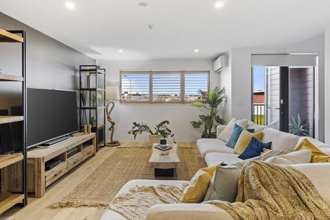 Photo of property in 70 Squadron Drive, Hobsonville, Auckland, 0616