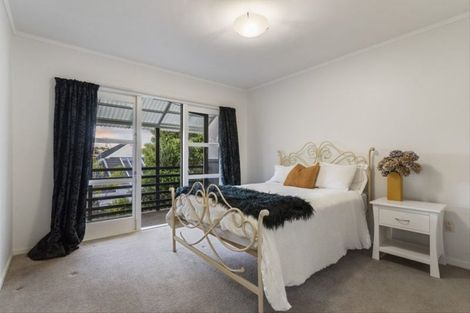 Photo of property in 1/420 Beach Road, Mairangi Bay, Auckland, 0630