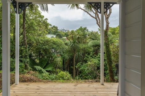 Photo of property in 17 Crieff Street, Northland, Wellington, 6012