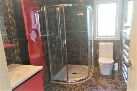 Photo of property in 18 Ramillies Place, Glenfield, Auckland, 0629