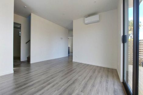 Photo of property in 20a Mackenzie Street, Te Atatu South, Auckland, 0610