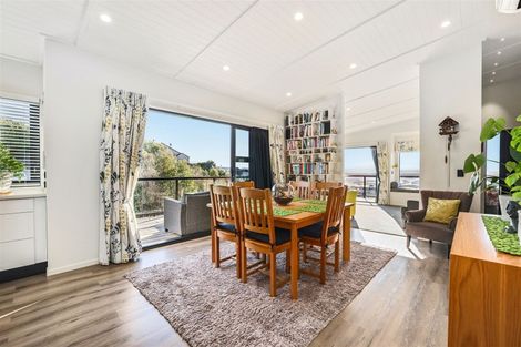 Photo of property in 15 Luxton Place, Mount Pleasant, Christchurch, 8081