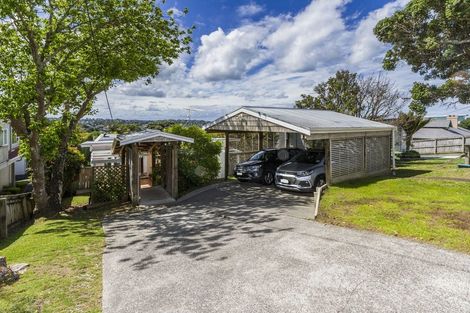 Photo of property in 63 Knights Road, Rothesay Bay, Auckland, 0630