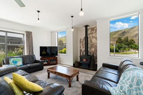 Photo of property in 16 Sunhaven Cove, Cromwell, 9310