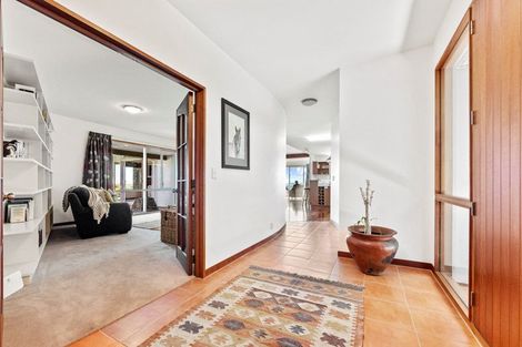 Photo of property in 1 Watlings Place, Kennedys Bush, Christchurch, 8025