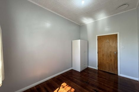 Photo of property in 61 Rolleston Street, Mount Cook, Wellington, 6021