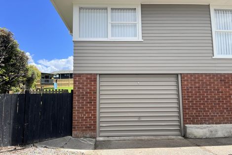 Photo of property in 79 La Rosa Street, Green Bay, Auckland, 0604