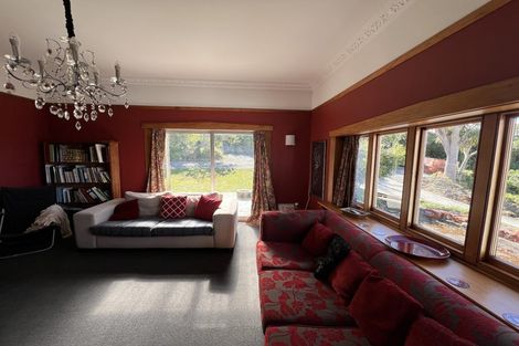 Photo of property in 18 Singers Road, Korokoro, Lower Hutt, 5012