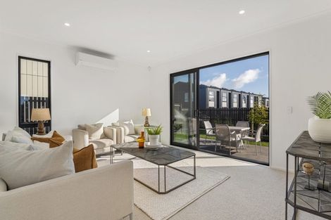 Photo of property in 3/241 Hill Road, The Gardens, Auckland, 2105