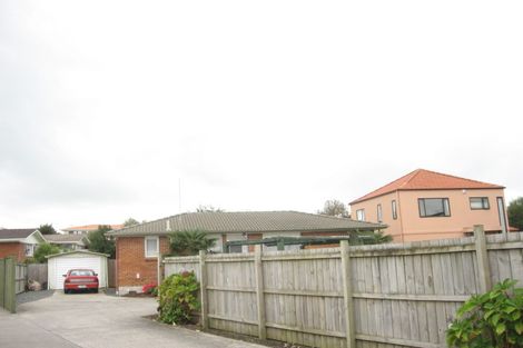 Photo of property in 2/13 Studfall Street, Pakuranga Heights, Auckland, 2010