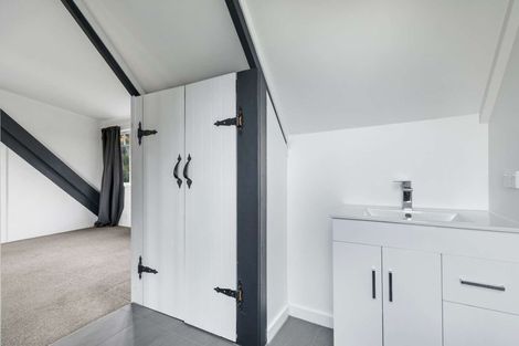 Photo of property in 33 Tainui Road, Titirangi, Auckland, 0604