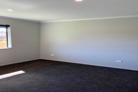 Photo of property in 15 Shearwater Lane, Whitby, Porirua, 5024