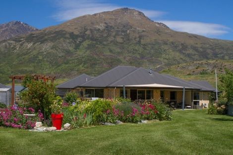 Photo of property in 12 Herries Lane, Lake Hayes, Queenstown, 9304