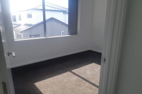 Photo of property in 5 Gunn Way, Hobsonville, Auckland, 0616
