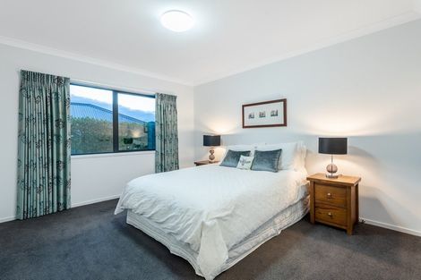 Photo of property in 122 Oteki Park Drive, Welcome Bay, Tauranga, 3112