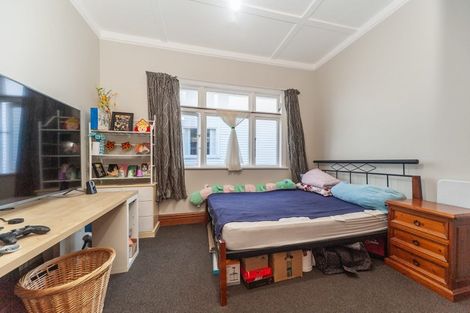 Photo of property in 72 Overtoun Terrace, Hataitai, Wellington, 6021