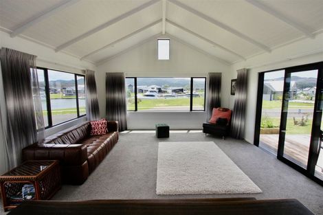 Photo of property in 70 Leeward Drive, Whitianga, 3510