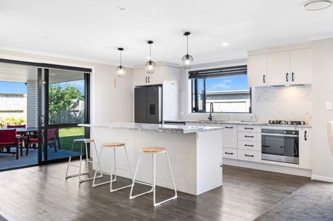 Photo of property in 82 Puhirake Crescent, Pyes Pa, Tauranga, 3112