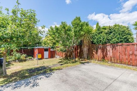 Photo of property in 2/36 Holland Road, Hillcrest, Auckland, 0627