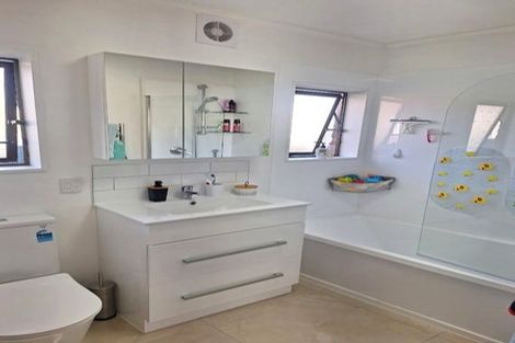 Photo of property in 4/30 Leighton Avenue, Waiwhetu, Lower Hutt, 5010