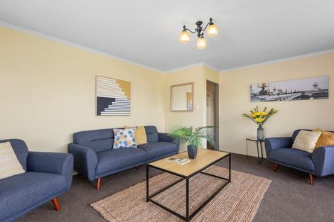 Photo of property in 2/136 Wainoni Road, Avondale, Christchurch, 8061
