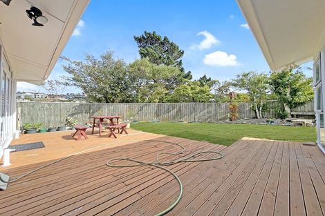 Photo of property in 27 Silverbirch Grove, Churton Park, Wellington, 6037