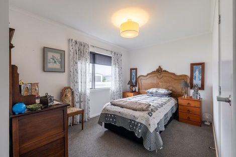 Photo of property in 3 Wescombe Grove, Feilding, 4702