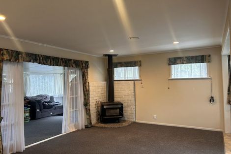 Photo of property in 2a Chapman Road, Te Atatu Peninsula, Auckland, 0610