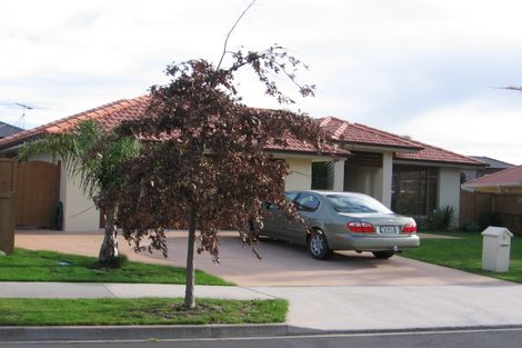 Photo of property in 5 Earlshall Drive, Flat Bush, Auckland, 2016