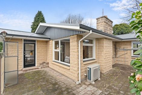 Photo of property in 115 Withells Road, Avonhead, Christchurch, 8042