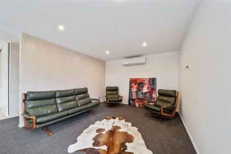 Photo of property in 2/28 Bayly Road, Moturoa, New Plymouth, 4310