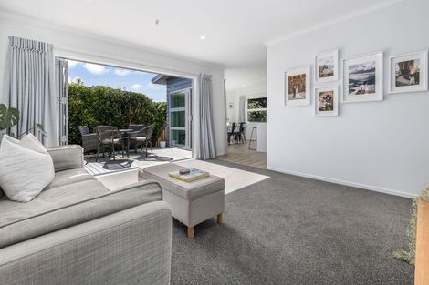 Photo of property in 46 Nimmo Avenue West, Waikanae, 5036