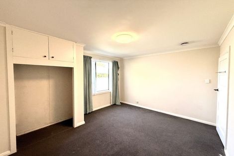 Photo of property in 52 Pitcairn Crescent, Bryndwr, Christchurch, 8053