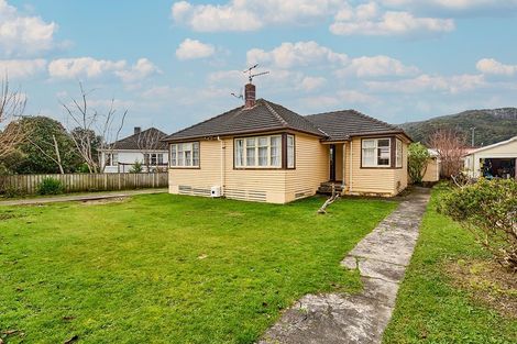 Photo of property in 24 Pearce Crescent, Taita, Lower Hutt, 5011