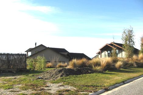 Photo of property in 6 Foxglove Heights, Wanaka, 9305