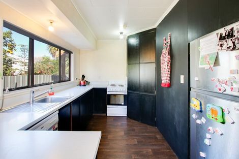 Photo of property in 77 Douglas Mclean Avenue, Marewa, Napier, 4110